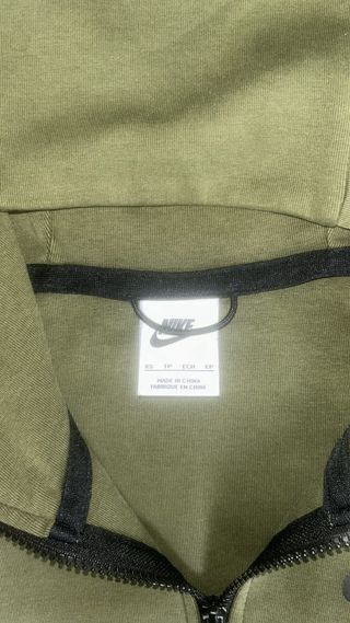 Chaqueta Nike Tech Fleece Verde Oliva