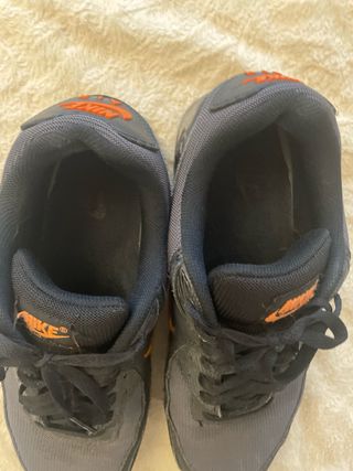 Zapatillas Nike Air Max Negras y Naranjas