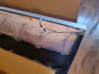 Armario de baño con baldas de cristal y con espejo