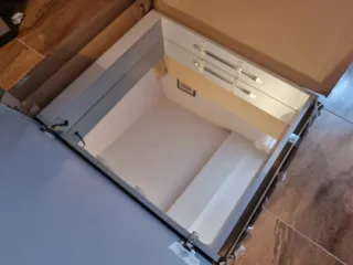 Armario de baño con baldas de cristal y con espejo