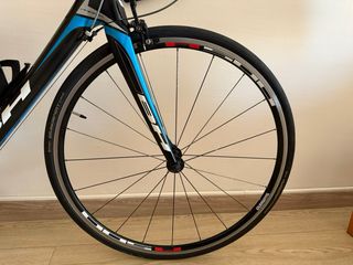 Bicicleta de carretera BH prisma concept