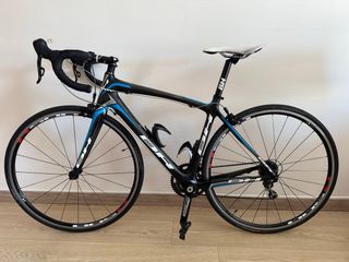 Bicicleta de carretera BH prisma concept