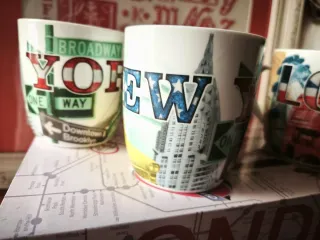 LOTE TAZAS PARIS-ROMA-NEW YORK