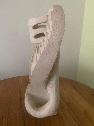 Escultura piedra tallada mano