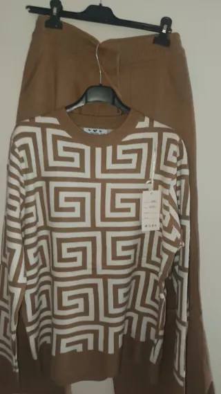 Conjunto punto marrón y blanco