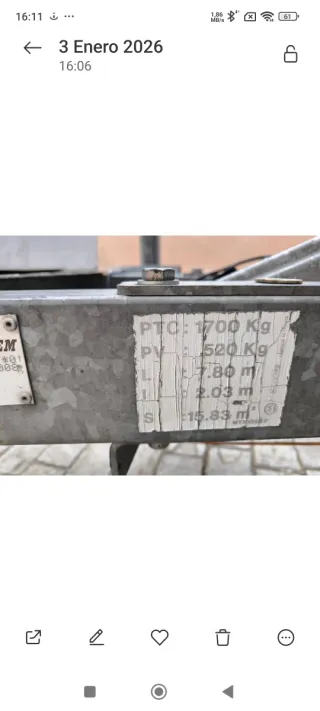 Remolque náutico basculante con cabrestante