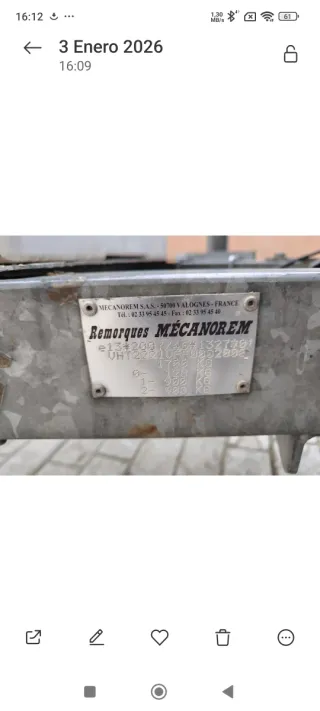 Remolque náutico basculante con cabrestante