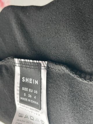 Vestido negro manga larga