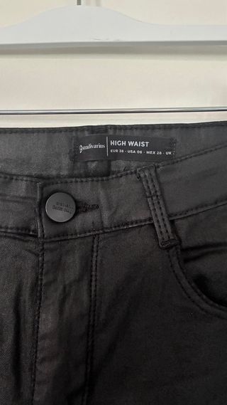 Pantalón negro