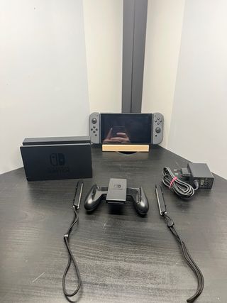 Nintendo Switch Grigio Completa + Custodia