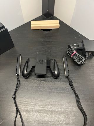 Nintendo Switch Grigio Completa + Custodia