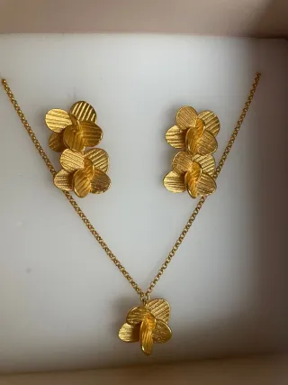 Conjunto Joidart: Gargantilla y Pendientes