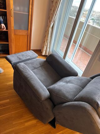 Sillón reclinable eléctrico gris