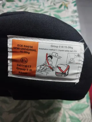 Alzador Kikka Boo Isofix Negro