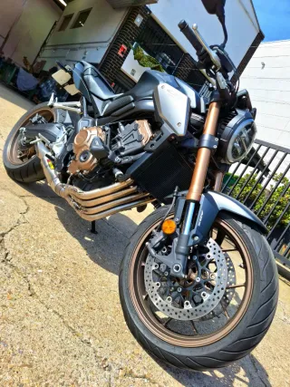 HONDA CB 650R Recibo Moto 125