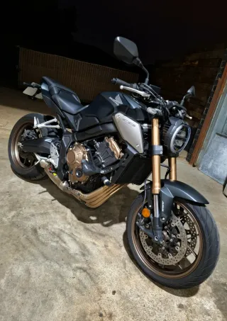 HONDA CB 650R Recibo Moto 125