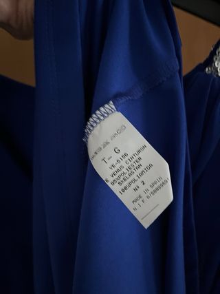 Vestido fiesta azul con detalles plateados