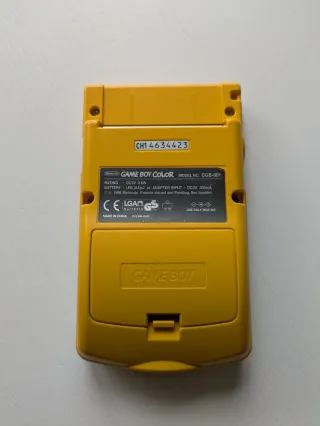 Nintendo Game Boy Color Amarilla + Lupa