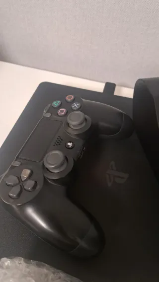PS4 (PlayStation 4) Negra