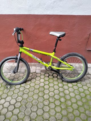 Bicicleta BMX verde