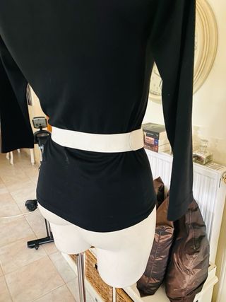 Cinturón blanco doble hebilla plateada