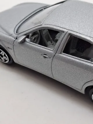 Alfa Romeo 156 Berlina 1a serie Bburago 1:43.Nuova