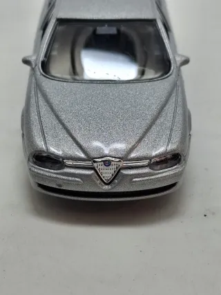 Alfa Romeo 156 Berlina 1a serie Bburago 1:43.Nuova