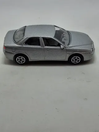 Alfa Romeo 156 Berlina 1a serie Bburago 1:43.Nuova