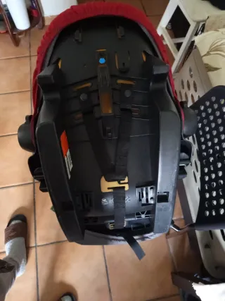 Silla de coche para bebé en buen estado