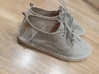 Zapatos planos beige