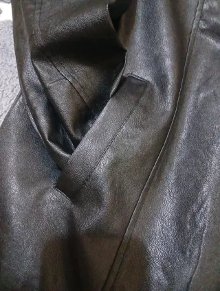 Giubbotto bomber ecopelle nero