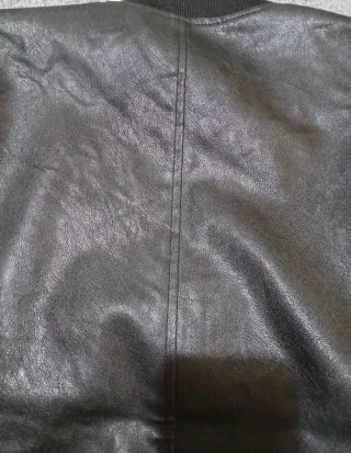 Giubbotto bomber ecopelle nero