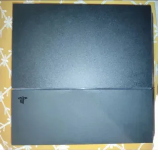 PS4 1TB + 2 Mandos | Como Nueva