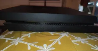 PS4 1TB + 2 Mandos | Como Nueva