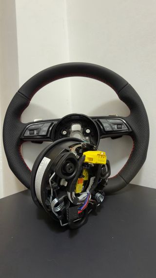 Volante Audi RS Negro con Costuras Rojas