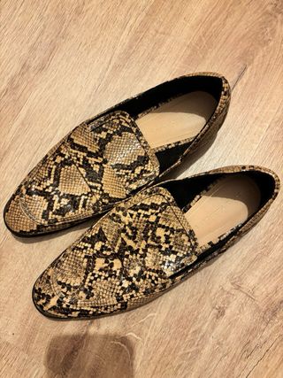 Mocasines Zara efecto piel serpiente