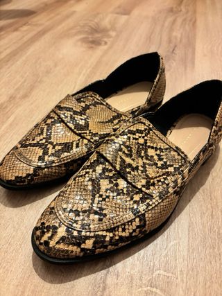 Mocasines Zara efecto piel serpiente
