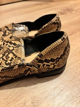 Mocasines Zara efecto piel serpiente