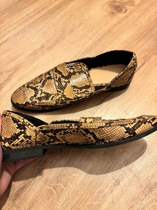Mocasines Zara efecto piel serpiente