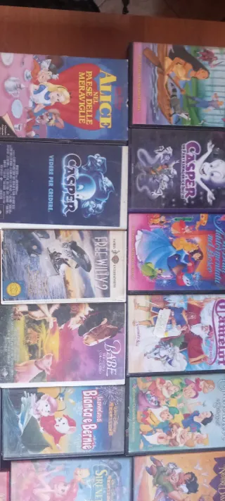 Lotto Videocassette Disney: Alice, Casper, Free Wi