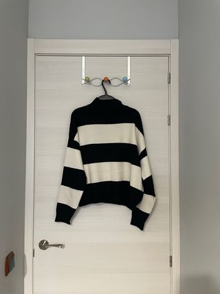 Jersey cremallera rayas blanco y negro