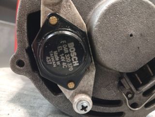 Alternador - Mercedes-Benz - 300-D - W124.