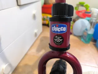 Bicicleta Chicco de equilibrio infantil roja