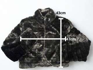 Chaqueta corta pelo negro - L - USO x1