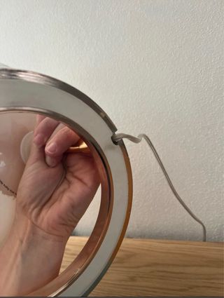 Lampada da tavolo design oro e bianco