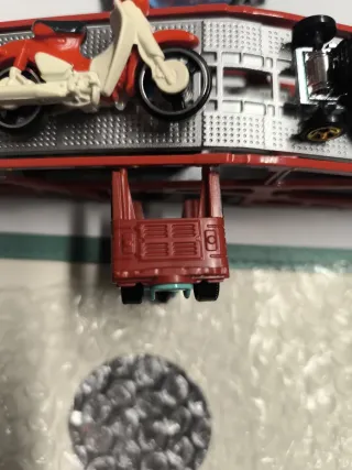 Coche Indiana Jones Hot Wheels