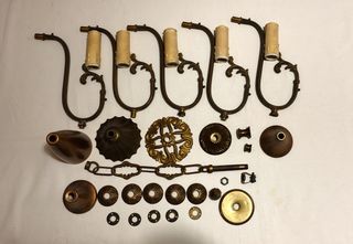 Lampadario a bracci con decorazioni