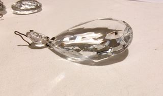 Lampadario a bracci con decorazioni