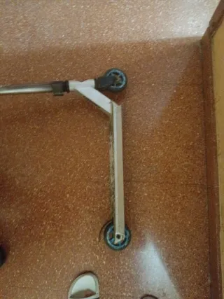 Patinete Oxelo plateado