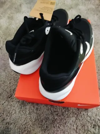 Zapatillas Nike Revolution 7 (GS) Negro/Blanco